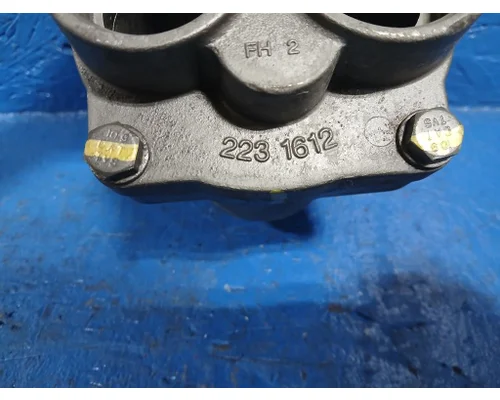 CAT C-13 Oil Pump