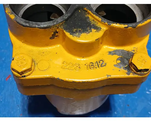 CAT C-13 Oil Pump