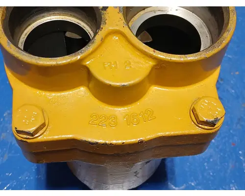 CAT C-13 Oil Pump