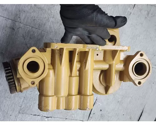 CAT C-13 Oil Pump