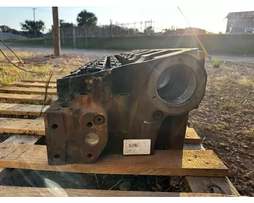 CAT C-15 Cylinder Head