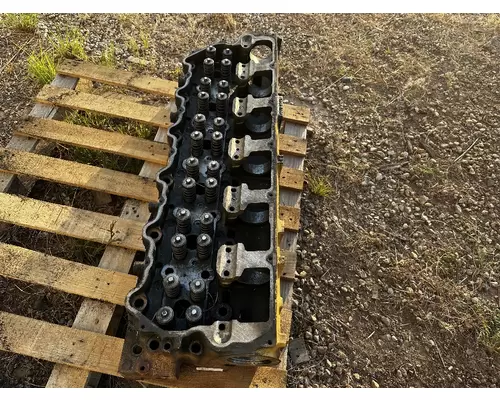 CAT C-15 Cylinder Head