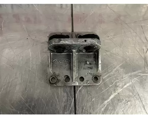 CAT C-15 Engine Mounts