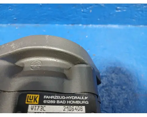 CAT C-15 Power Steering Pump