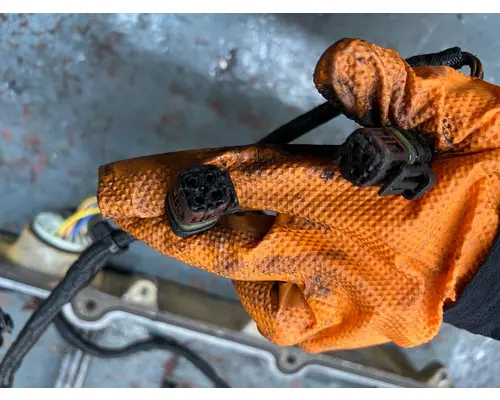 CAT C-15 Valve Cover