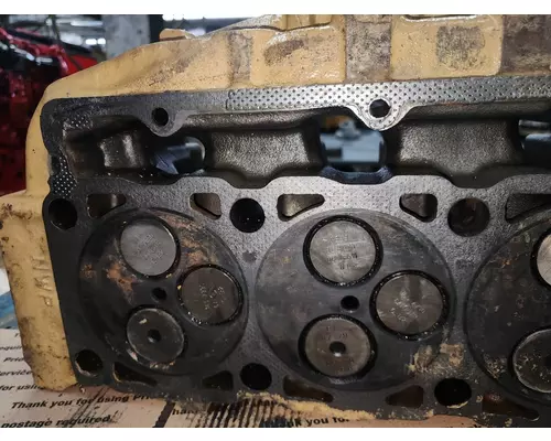 CAT C-7 Cylinder Head