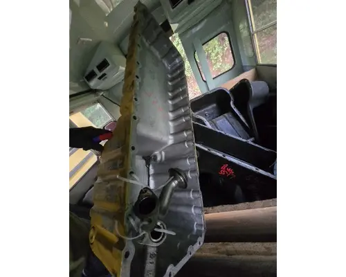 CAT C-7 Oil Pan