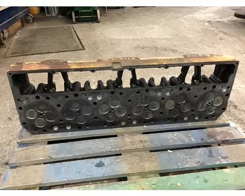 CAT C12 CYLINDER HEAD