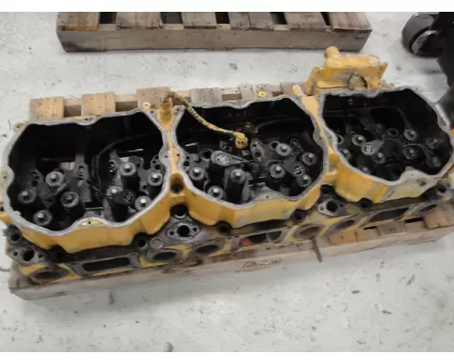 CAT C12 CYLINDER HEAD