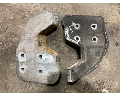 CAT C12 Engine Mounts