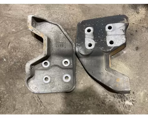 CAT C12 Engine Mounts