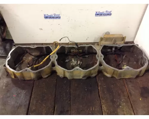 CAT C12 Engine Rocker Housing