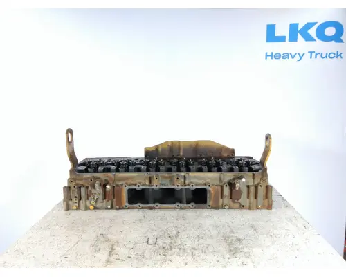 CAT C13 CYLINDER HEAD