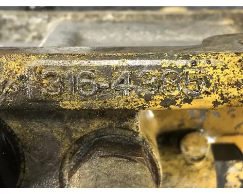 CAT C13 Fuel Filter Base