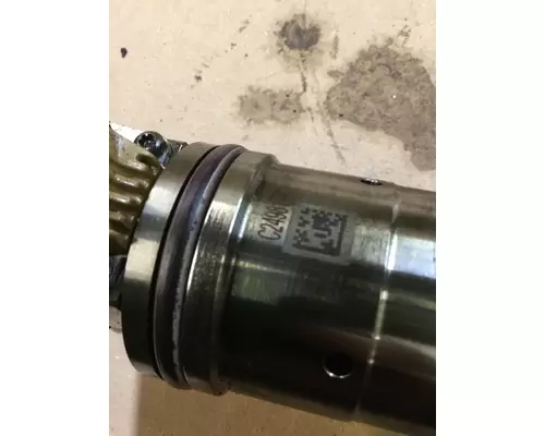 CAT C15 (DUAL TURBO-ACERT-EGR) FUEL INJECTOR