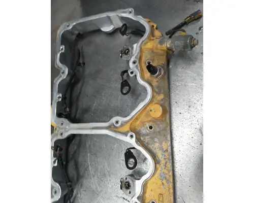 CAT C15 (DUAL TURBO-ACERT-EPA04) ROCKER ARM HOUSING