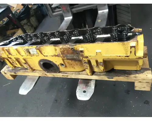 CAT C15 CYLINDER HEAD