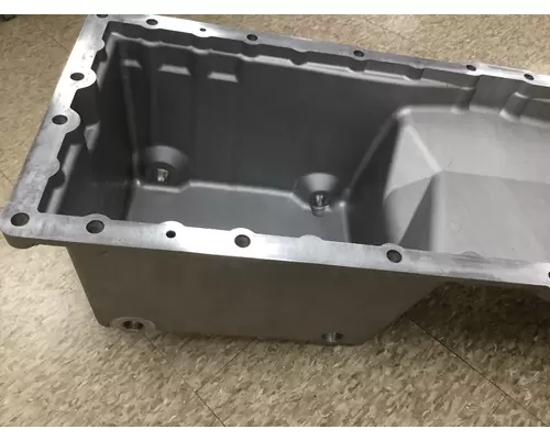 CAT C15 Engine Oil Pan