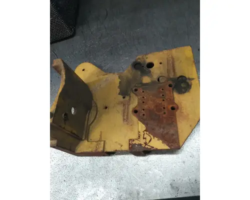 CAT C7 260 HP AND ABOVE ENGINE MOUNTS, ENGINE (REAR)