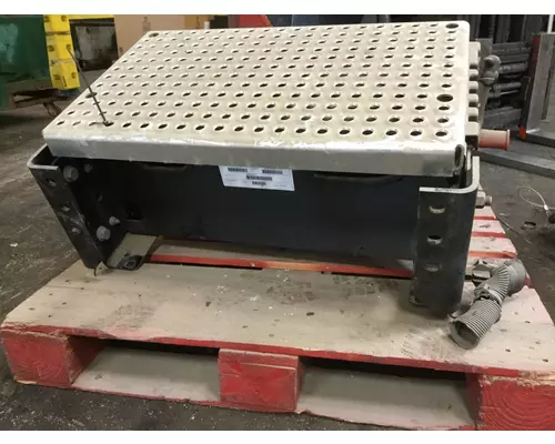 CAT CT630 BATTERY BOX