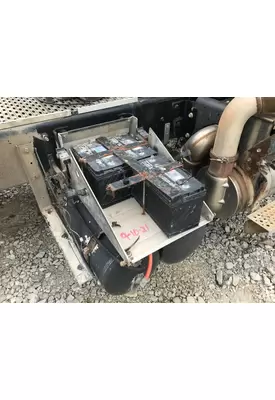 CAT CT660 Battery Box