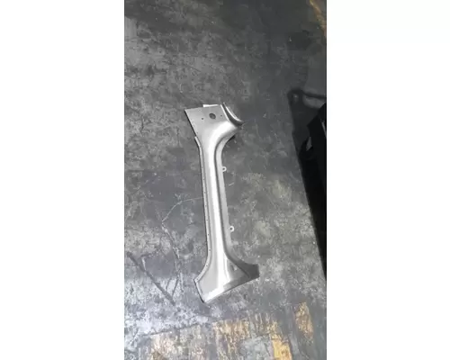 CAT CT660 Body Parts, Misc.