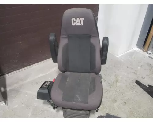 CAT CT660 Cab