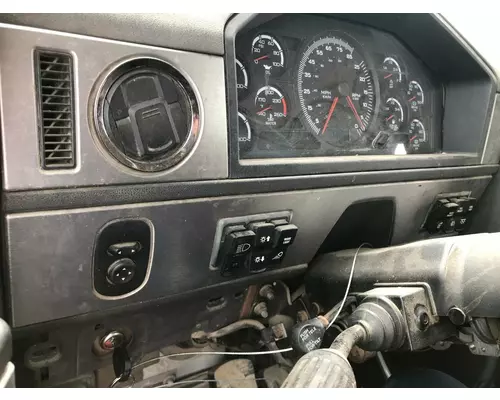 CAT CT660 Dash Assembly