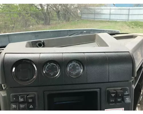 CAT CT660 Dash Assembly