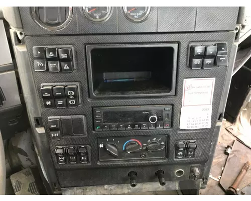 CAT CT660 Dash Assembly