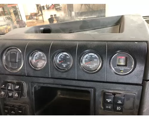 CAT CT660 Dash Assembly