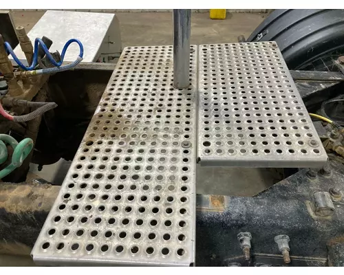 CAT CT660 Deckplate