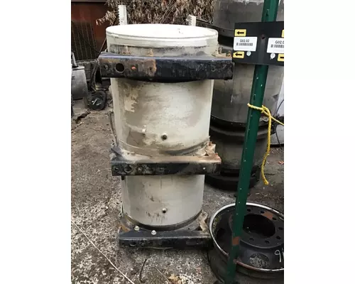 CAT CT660 FUEL TANK