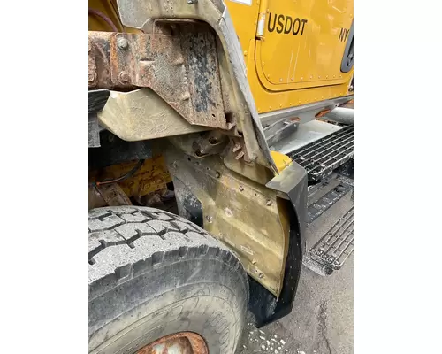 CAT CT660 Fender Extension