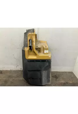 CAT CT660 Fender