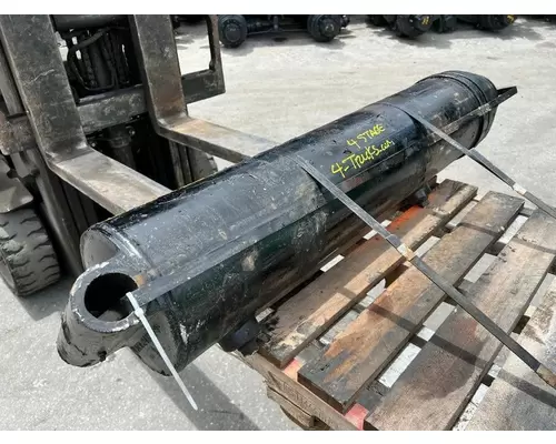 CAT CT660 Hydraulic PistonCylinder