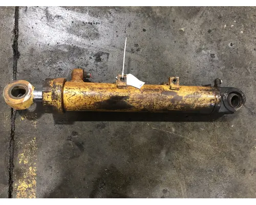 CAT D4H XL Equip Hydraulic Cylinder