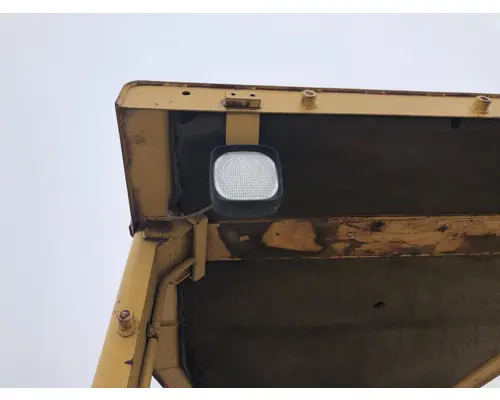 CAT D4H XL Equip Lighting Misc.