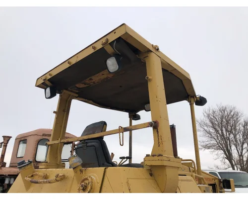 CAT D4H XL Equipment (Mounted)