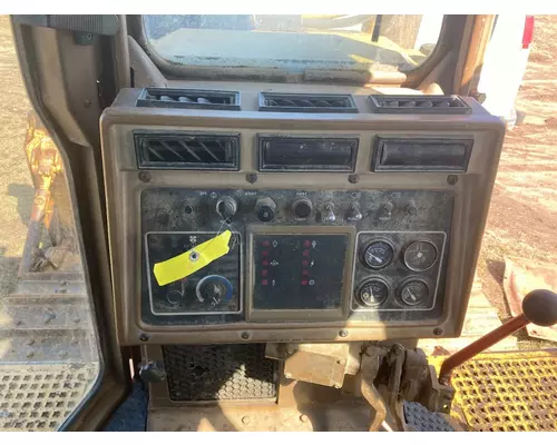 CAT D6H Equip Dash Assembly