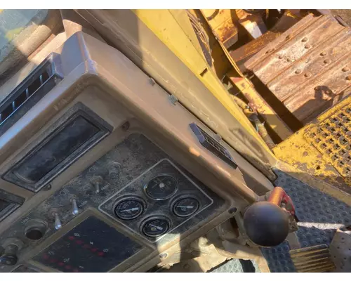 CAT D6H Equip Dash Assembly