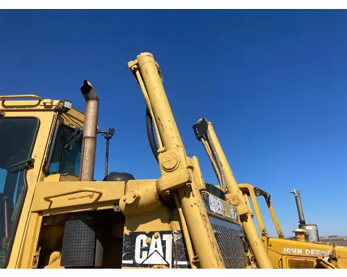 CAT D6H Equip Hydraulic Cylinder