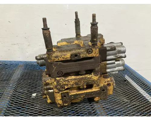 CAT D6H Equip Hydraulic Valve