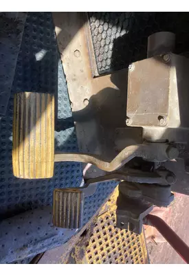 CAT D6H Equip Pedal