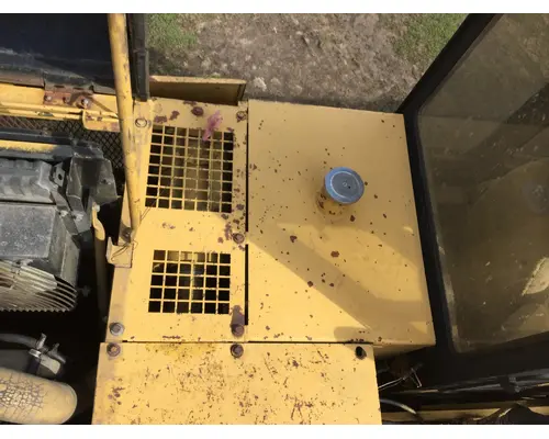 CAT E200B Equip Fuel Tank