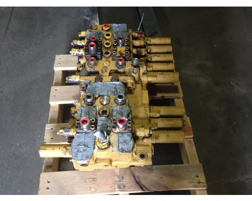 CAT E200B Equip Hydraulic Valve
