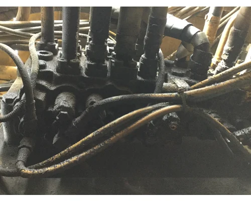 CAT E200B Equip Hydraulic Valve