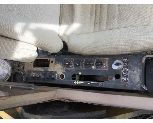 CAT E200B Equip Instrument Cluster