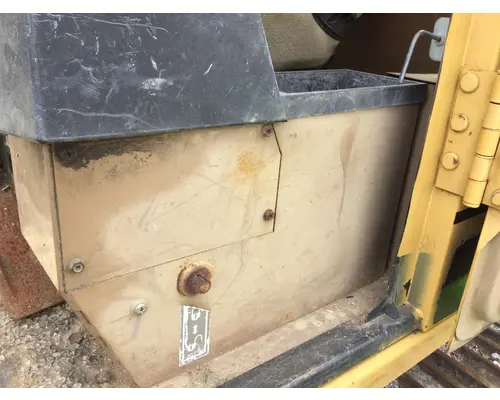 CAT E200B Equip Interior Misc. Parts