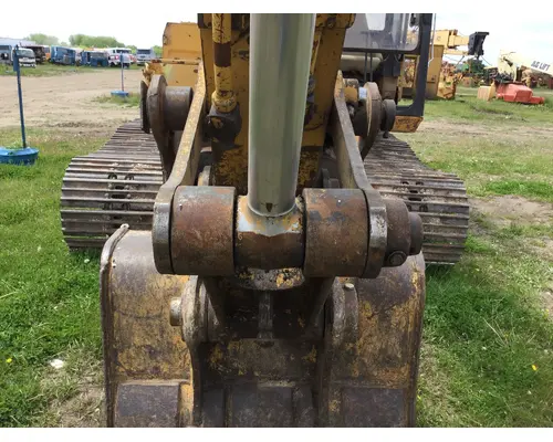 CAT E200B Equip Linkage
